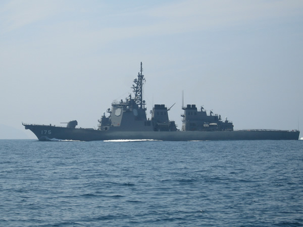 イージス艦みょうこう(2)